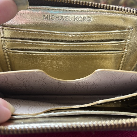 NEW Michael Kors Jetset wallet/wristlet - Picture 10 of 10